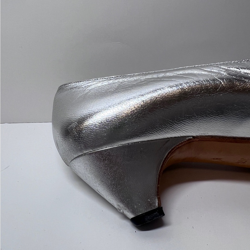 Vintage Metallic Gucci Silver Kitten Heels - Picture 4 of 9